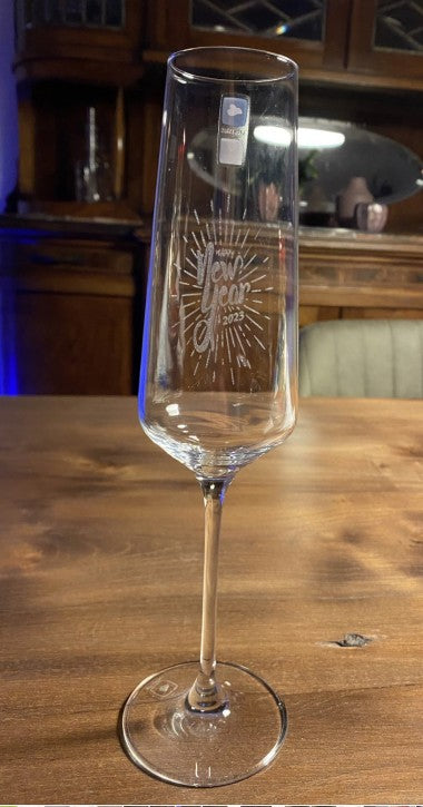 Sektglas Happy New Year Jahreszahl Gravur
