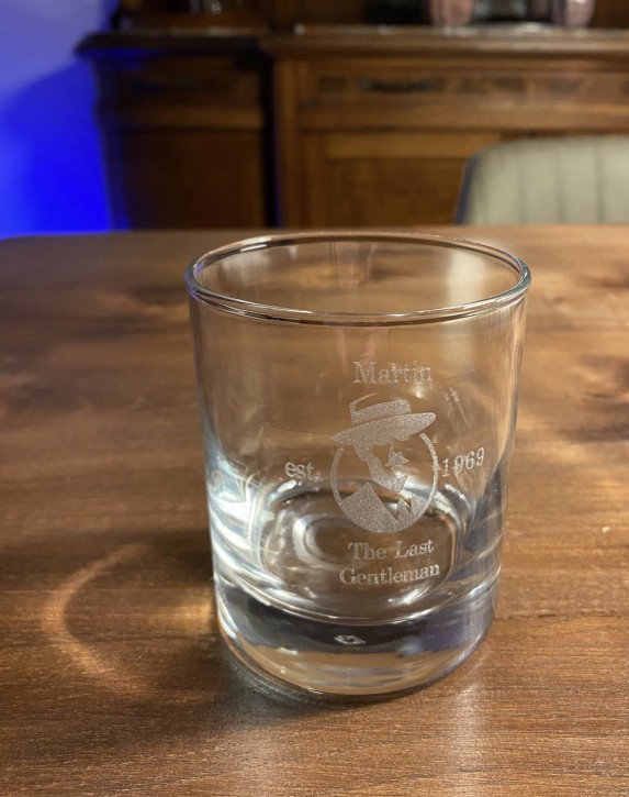 Whisky Glas personalisiert The Gentleman Gravur Wunschgravur