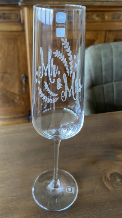 Sektglas mit Gravur Hochzeit Hochzeitsmotiv Mr. Mrs.